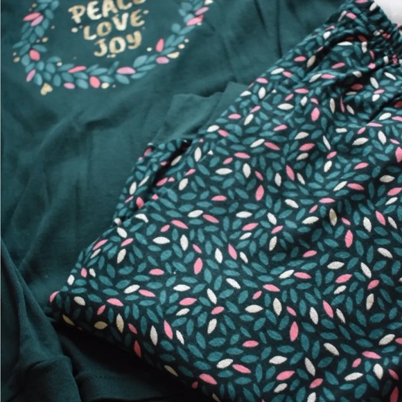 Gymboree pajamas - Picture 2 of 3